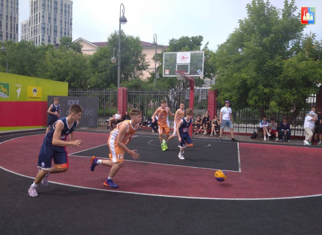 photo 5267112691271583508 y