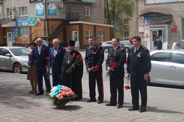 0510-2.jpg 0510-2.jpg