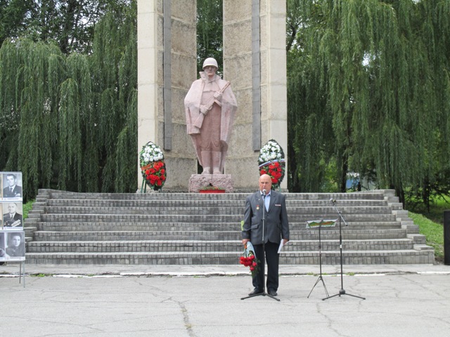 0925-8.jpg 0925-8.jpg
